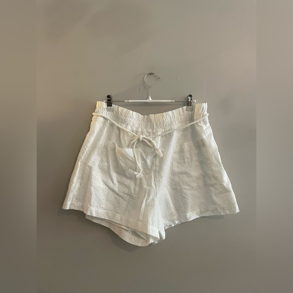 LC Lauren Conrad Pants - Lauren Conrad White Shorts